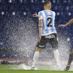 Cardona marca ante Argentinos pero es expulsado