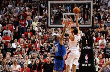 Cuarto partido de la primera ronda de los playoffs 2011.
La ¨²ltima gran haza?a de Brandon Roy. El baloncestista, ya presa de las lesiones, anot¨® 18 puntos en el ¨²ltimo periodo del cuarto partido de la primera ronda...