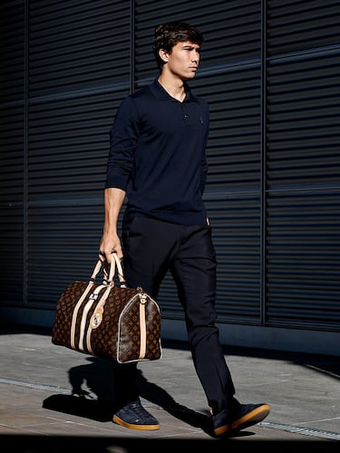 Gonzalo García Torres en la salida hacia Manchester. 