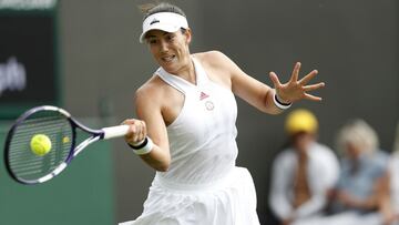 Muguruza echa a los fantasmas del pasado con un inicio brutal