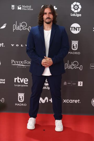 El cantante Andrés Suárez posa a su llegada a la 10ª edición de los Premios Platino del cine Iberoamericano.