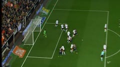 Soler sent off for Valencia after reacting to being attacked