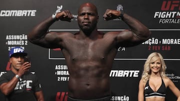 Jairzinho Rozenstruik en un pesaje de la UFC.