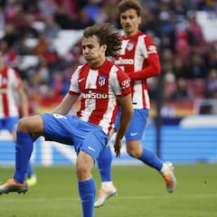 Javi Serrano, de su estreno en el once ante el Granada a Nyon