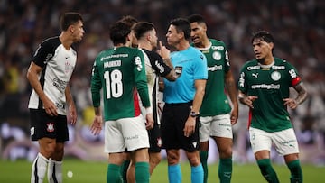 REUTERS/Jean Carniel