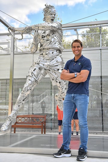 Roland Garros honra a Nadal con una estatua en la entrada