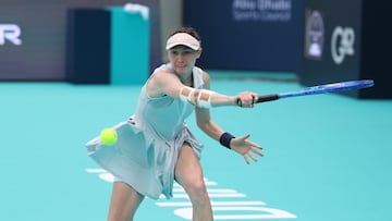 Bucsa sorprende a Kalinskaya