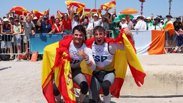 La pareja de 49er formada por Diego Botín y Florian Trittel le ha dado, el primer oro para España