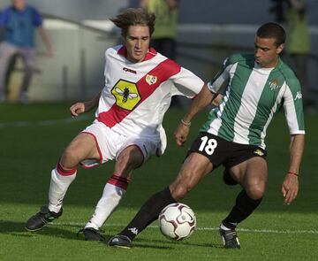 Jugó con el Rayo Vallecano la temporada 02/03