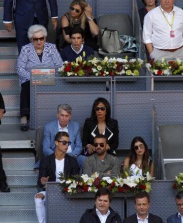 Pilar de Borbón (arriba), Manolo Santana y Cristiano Ronaldo (abajo).