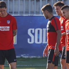 Simeone resuelve la duda: Correa, titular en ataque ante el Barça