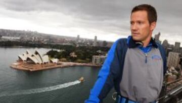 Ogier con la Ópera al fondo.