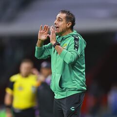 Renato Paiva renunció al León