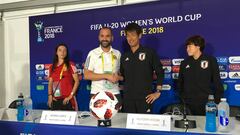 Pedro López e Ikeda Futoshi en la rueda de prensa del Mundial Sub-20 de 2018.