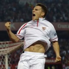 Gameiro, tras su triplete: "Llevaré el balón a los niños"