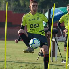 Gustavo Cuéllar entrena con Flamengo previo a Selección