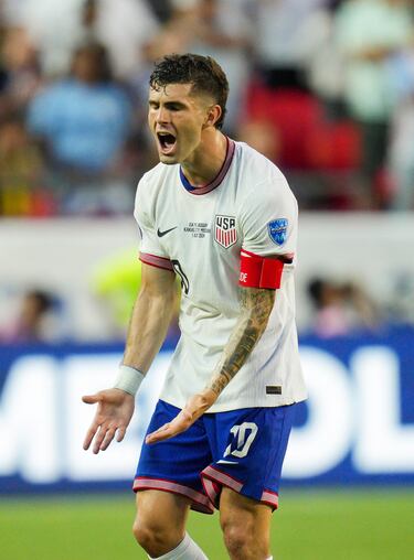 Why did the referee not shake Christian Pulisic’s hand after USMNT defeat to Uruguay?