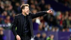 VALENCIA, SPAIN - JANUARY 18: Coach Diego Pablo Simeone of Atletico Madrid  during the Spanish Copa del Rey  match between Levante v Atletico Madrid at the Estadio Ciudad de Valencia on January 18, 2023 in Valencia Spain (Photo by David S. Bustamante/Soccrates/Getty Images)