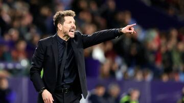 VALENCIA, SPAIN - JANUARY 18: Coach Diego Pablo Simeone of Atletico Madrid during the Spanish Copa del Rey match between Levante v Atletico Madrid at the Estadio Ciudad de Valencia on January 18, 2023 in Valencia Spain (Photo by David S. Bustamante/Soccrates/Getty Images)