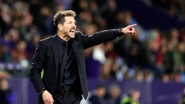 VALENCIA, SPAIN - JANUARY 18: Coach Diego Pablo Simeone of Atletico Madrid  during the Spanish Copa del Rey  match between Levante v Atletico Madrid at the Estadio Ciudad de Valencia on January 18, 2023 in Valencia Spain (Photo by David S. Bustamante/Soccrates/Getty Images)