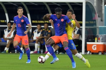 Brasil y Colombia empataron 2-2 en el Hard Rock Stadium. Luis Fernando Muriel anotó doblete, Neymar y Casemiro marcaron para el rival.