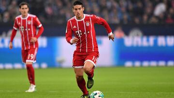 ALE01. GELSENKIRCHEN (ALEMANIA), 19/09/2017.- James Rodríguez de Bayern en acción hoy, martes 19 de septiembre de 2017, durante un partido de la Bundesliga disputado entre el FC Schalke 04 y el FC Bayern Munich, en Gelsenkirchen (Alemania). EFE/Sascha Steinbach // CONDICIONES EMBARGO - ATENCIÓN EDITORES: Debido a las directrices de acreditación, DFL sólo permite la publicación y utilización de hasta 15 imágenes por partido en Internet y en medios en línea durante el partido.