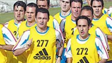 <b>EN LA PISTA. </b>Los árbitros, durante una de las pruebas.