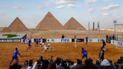 Leyendas de la FIFA y de la CAF se enfrentan en El Cairo