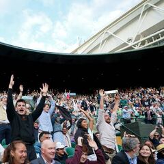 Why does the audience eat strawberries and cream at Wimbledon 2022?