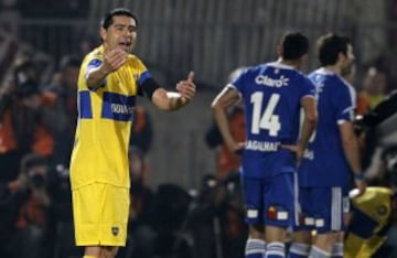¿Juan Román Riquelme también? Sí, también. Alguien de Colo Colo soñó con tener a Riquelme, pero no pasó de eso. El rumor se propagó, pero al volante nunca nadie le dijo algo.