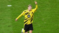 Lewandowski and Haaland duel for Bundesliga top goalscorer