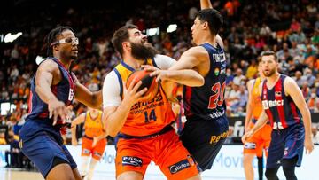 El Baskonia resiste y se lleva el factor cancha al Buesa