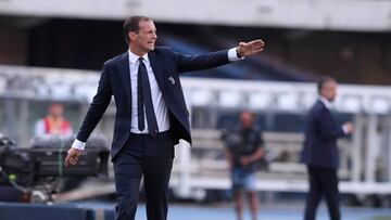 Allegri dirige a la Juve en el partido ante el Chievo Verona.