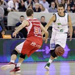 Nedovic (27) mantiene el sueño de playoff para el Unicaja