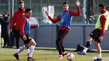 ENTRENAMIENTO DEL DEPORTIVO DE LA CORU&Ntilde;A 
 
 PEDRO SANCHEZ CARLOS FERNANDEZ