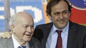 Platini: "Cada vez que hablo del Real Madrid, hinchan los titulares"