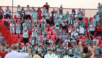 Afición del Córdoba desplazada a Miranda de Ebro.