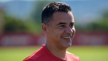 El técnico del Girona, Míchel Sánchez, ya se ha reincorporado al trabajo después de estar hospitalizado por un problema de salud