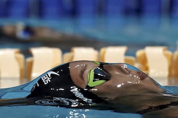 Esta curiosa imagen fue tomada en el Centro Acuático Maria Lenk de Río de Janeiro (Brasil). La protagonista, la brasileña Andrea Eliana Berrino, parece fundirse dentro de una gigantesca gota de agua durante la final de los 100 metros espalda femeninos, en la segunda jornada de competición del Trofeu Brasil 2022 de natación.