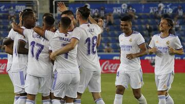 Los jugadores del Real Madrid celebran uno de los goles de su partido de la primera jornada de LaLiga Santander contra el Villarreal.