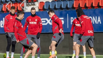 Entrenamiento de Osasuna en El Sadar.