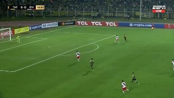 Paulo Díaz enamora de los hinchas de River con esta jugada y confirma su brillante momento en Argentina