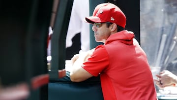 Un día después de que la temporada regular de las Mayores llegara a su fin, Los Angeles anunciaron que Ausmus no continuará como manager de la franquicia.