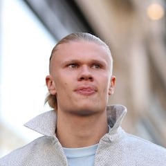 Haaland se apoya en su novia para su nueva andadura con Nike