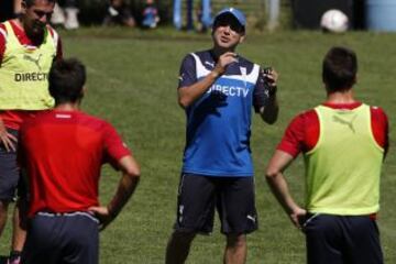 El ex volante cumpli&oacute; su primer d&iacute;a al mando del primer equipo de los universitarios. Debutar&aacute; ante Iquique.