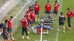 Simeone prueba con Raúl García de titular; Villa, al banquillo