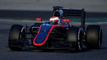 TURNO PARA BUTTON. El británico fue ayer el elegido por McLaren para rodar con el MP4-30 en el primer día de test en Montmeló.