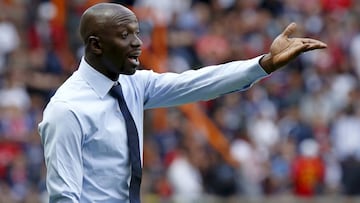 Makelele durante su etapa como entrenador del Bastia. 