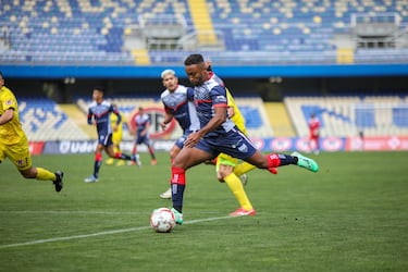 Sufrió en 2023 y hoy renace en el sorpresivo puntero de la B: “Quiero jugar en Primera, sé que lo voy a lograr”