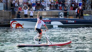 Alinghi Red Bull Racing se da un baño de masas en Barcelona